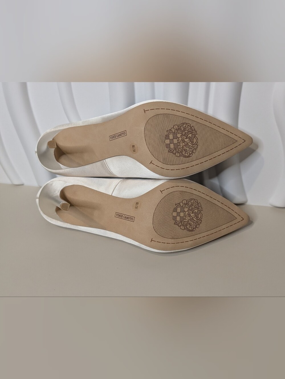 Vince Camuto Savilla Ivory Satin Bridal Wedding Pumps Heels NIB Size 8 - Picture 10 of 16